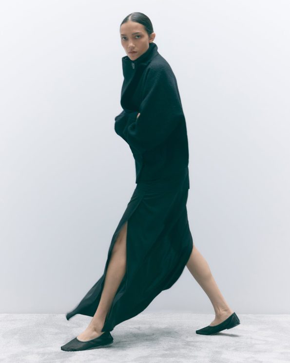Vashti_Black_Augusta_Black_-5-4×5-1