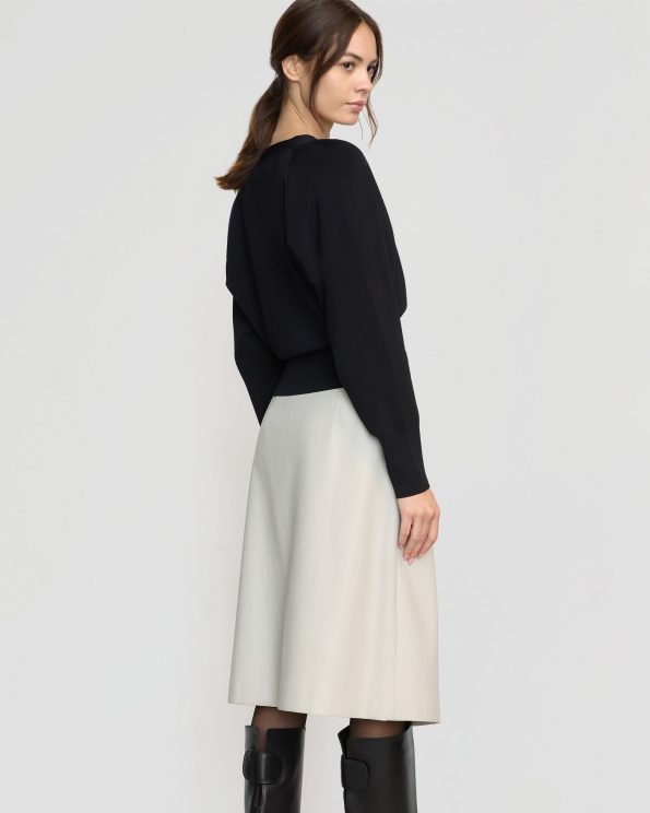 alba-asymmetric-vegan-leather-skirt-dove-3_5c335636-fca7-4a00-99a0-4f7fd76bf89b