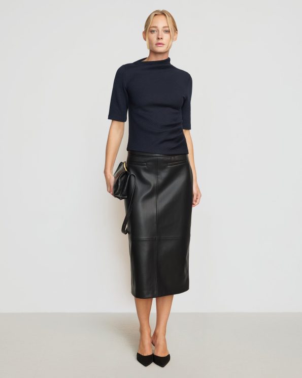 briony-back-split-hem-vegan-leather-skirt-black-1_9a2adc28-980c-4c1f-b52a-57b6439aca0f