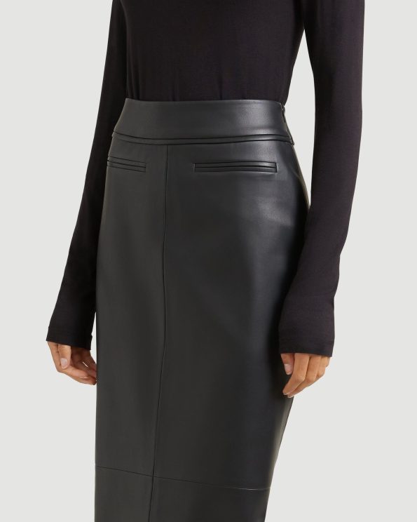 briony-back-split-hem-vegan-leather-skirt-black-4_965be93a-916a-4d68-91bd-e9021b73f3b5