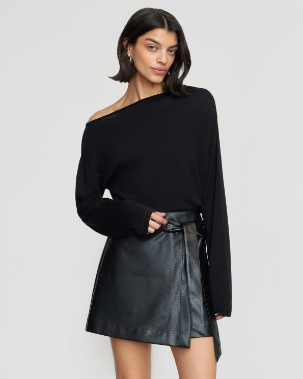 tanner-vegan-leather-wrap-skirt-black-3_5f662ed2-8868-47a6-843e-95bbe3035377